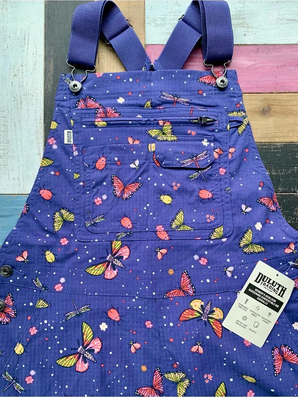 NWT Duluth Medium Heirloom Garden Convertible Bib Overalls Indigo Backyard Bugs - Picture 6 of 8